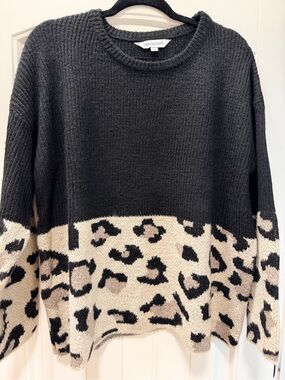 DAVI & DANI Black and Cream Leopard Block Crewneck Sweater